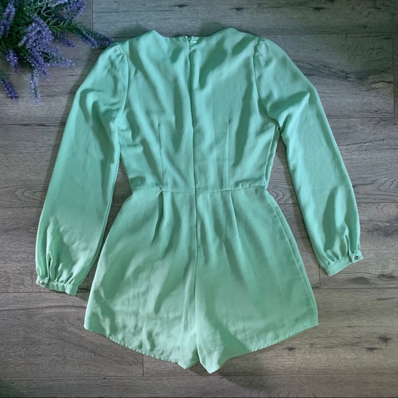 SOLD ✨Green Vintage Inspired Pleated Romper - Picture 3 of 6